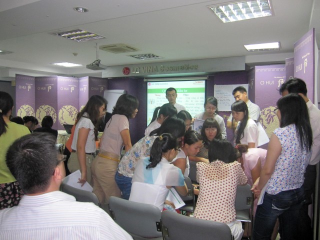 LG VINA cùng chung vai sát cánh (04-10-2012)